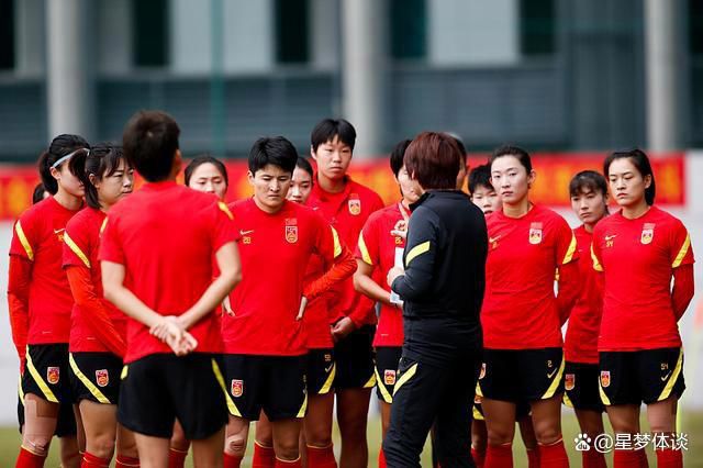 韩国三级在泳池里做